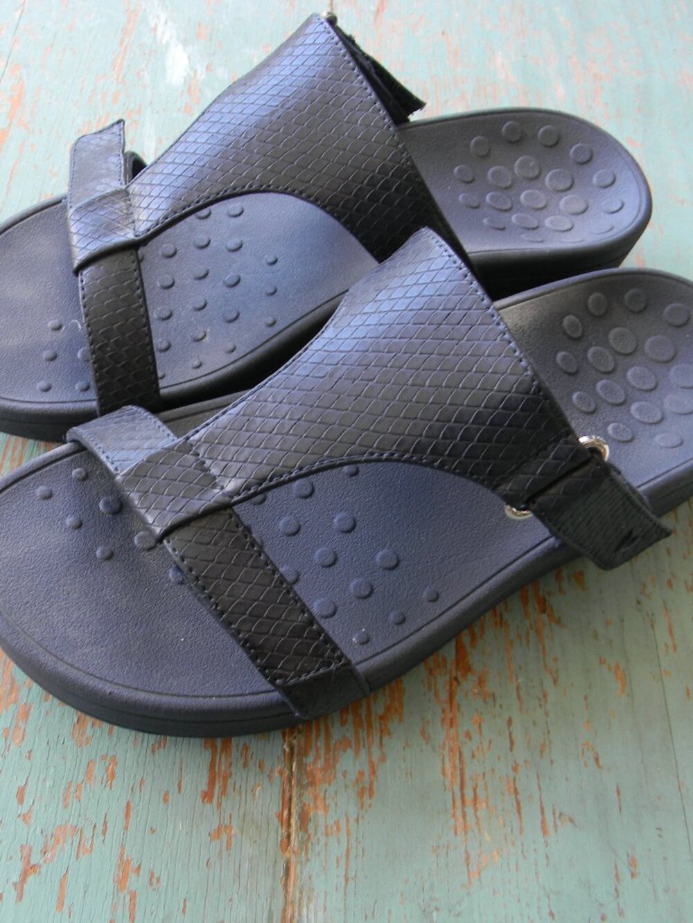 Vionic Ellie NAVY BLUE Snake Embossed T-Strap Platform Slip On Sandals Sz 8W